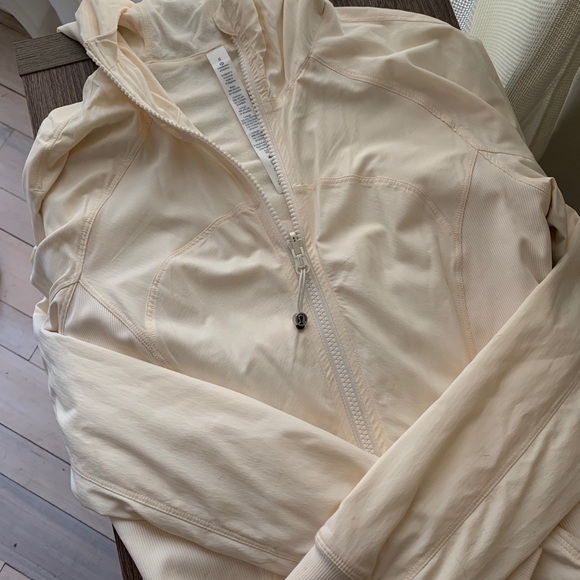 LULULEMON JACKET - Picture 5 of 8